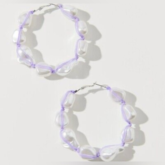 NWT Urban Outfitters White and Purple Earrings - Picture 1 of 3